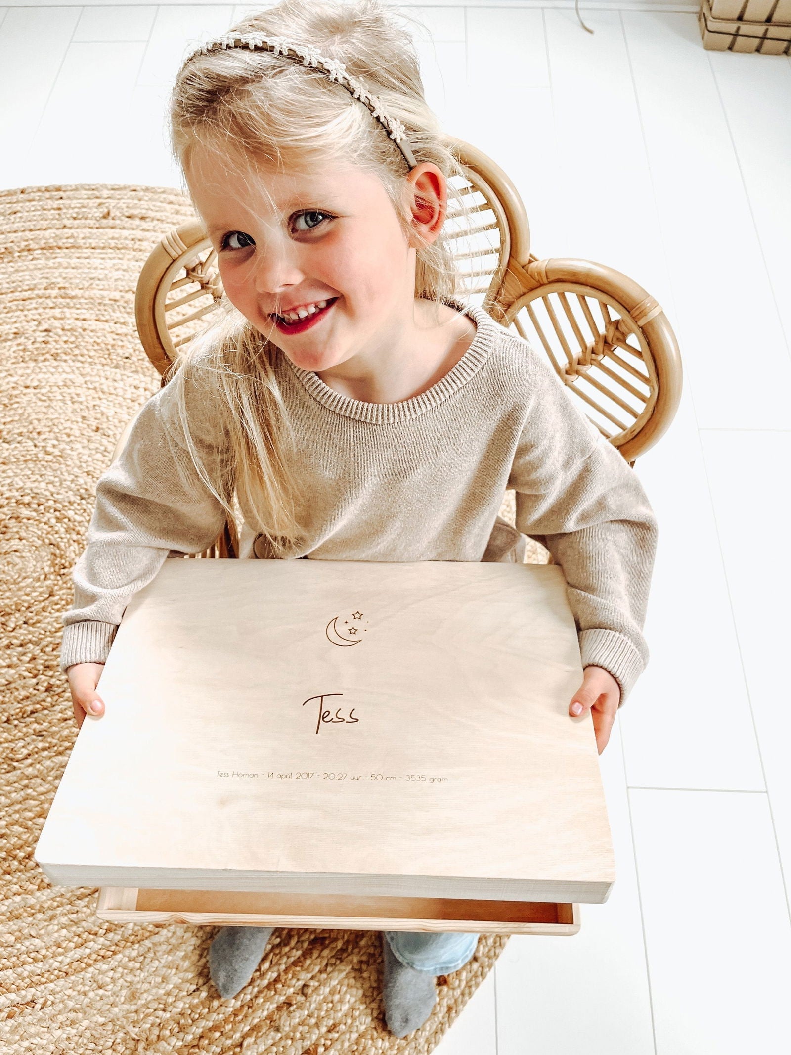 Bewaarbox groot - yourlittlefamily-nl - Bewaarbox groot met een trots meisje