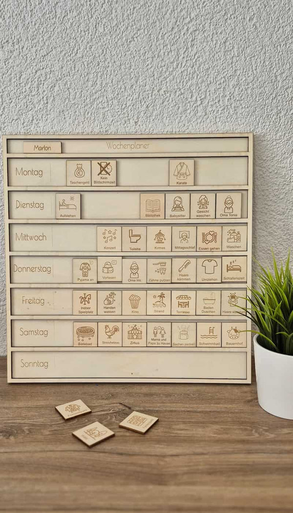 Holz-Wochenplaner mit deutschen Piktogrammen