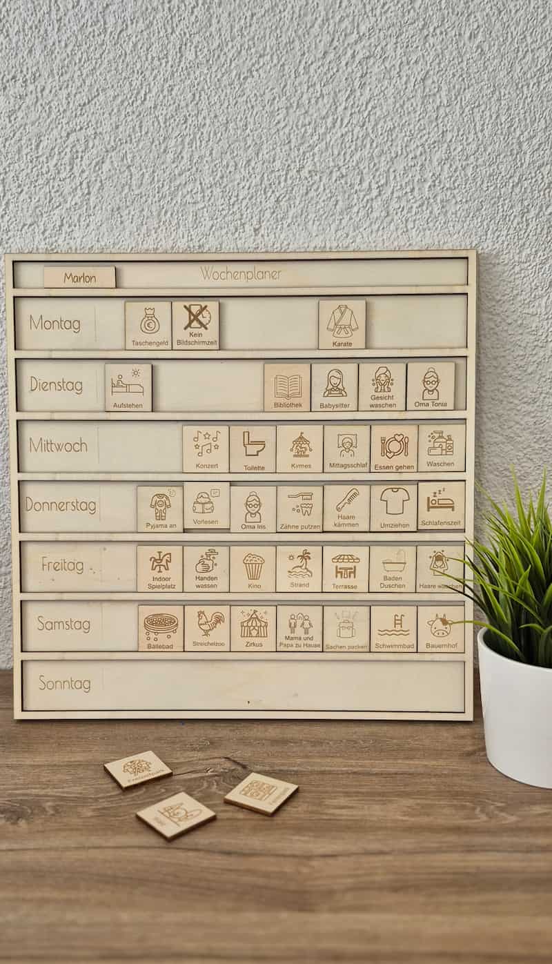 Holz-Wochenplaner – Gestalte eure individuelle Familienplanung