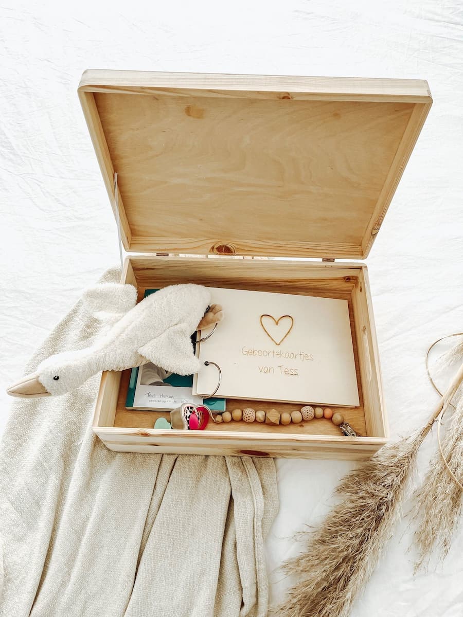 Große Erinnerungsbox aus Holz
