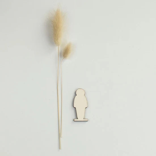 Hölzerne Jungenfigur – Kinderfigur (4,5 cm)