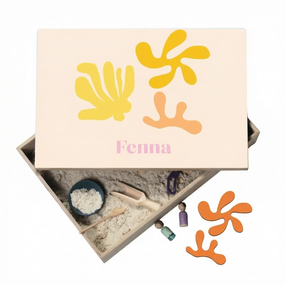 Holz-Spielwanne mit Deckel Matisse (Fenna) – personalisierbar