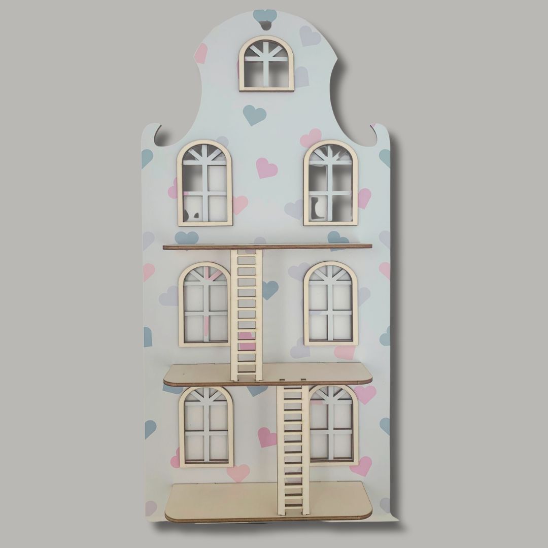 Wandpuppenhaus mit Herzen