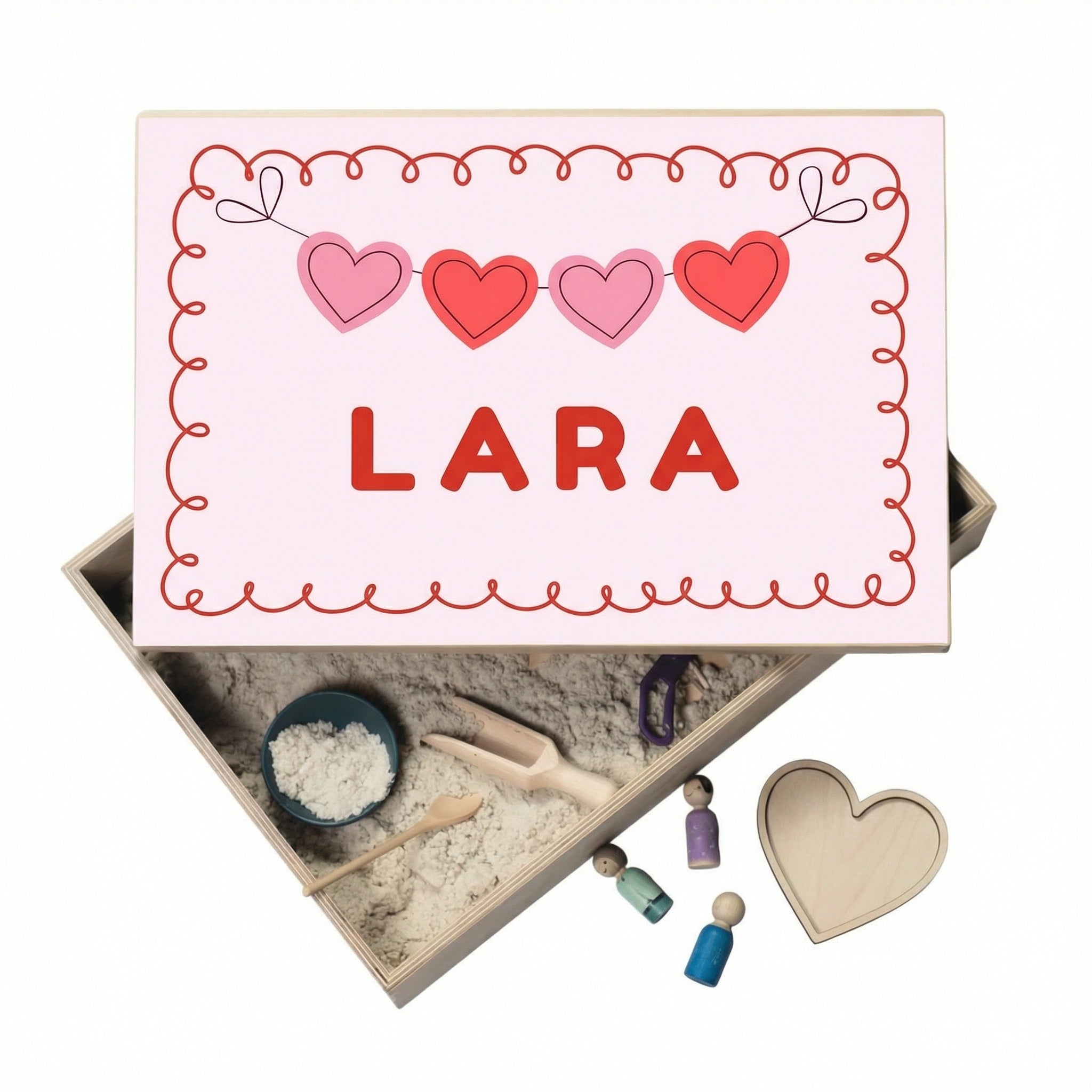 Holz-Spielwanne mit Deckel kleine Herzen (Lara) – personalisierbar