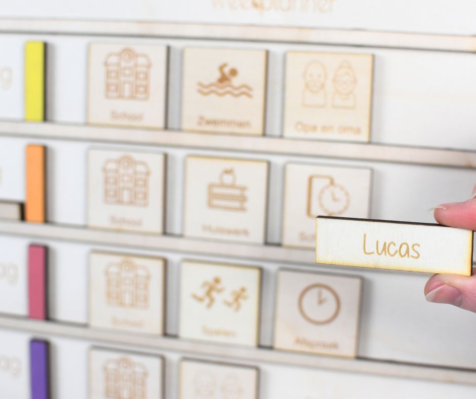 Holz Namensschild für Wochenplaner – Personalisierbar