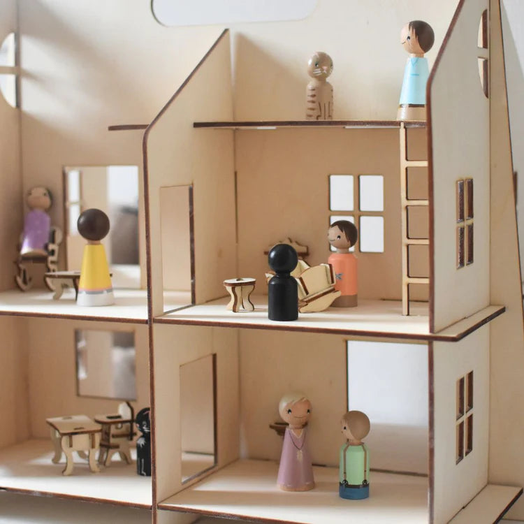 Tragbares Holz-Puppenhaus – inklusive Pegdoll-Familie mit Hund
