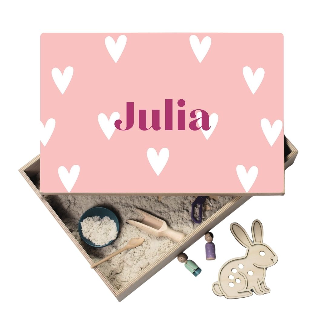 Holz-Spielwanne mit Deckel (Julia) – personalisierbar