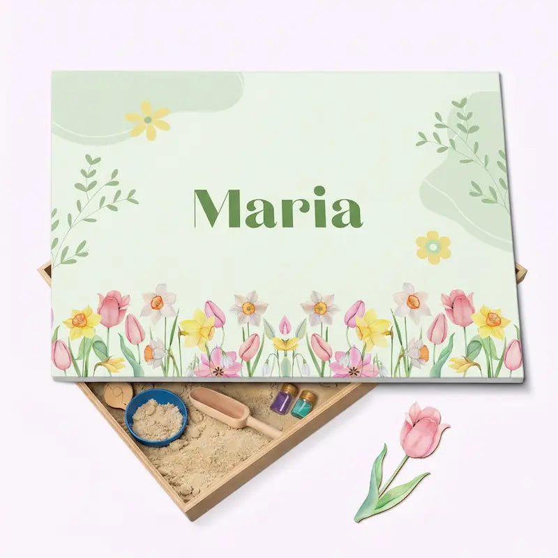 Holz-Spielwanne mit Deckel Frühling (Maria) – personalisierbar