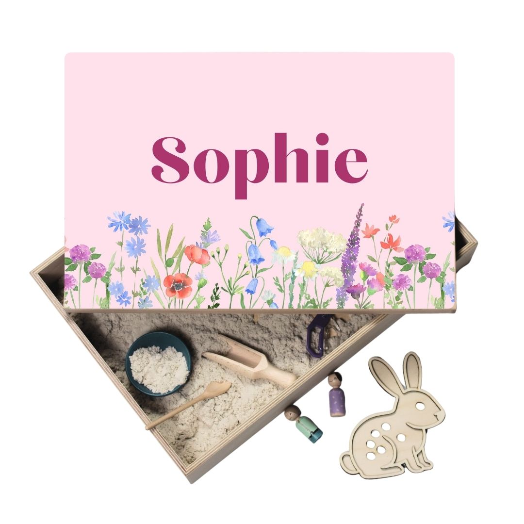 Holz-Spielwanne mit Deckel (Sophie) – personalisierbar