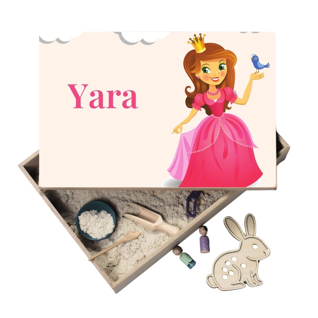 Holz-Spielwanne mit Deckel (Yara) – personalisierbar