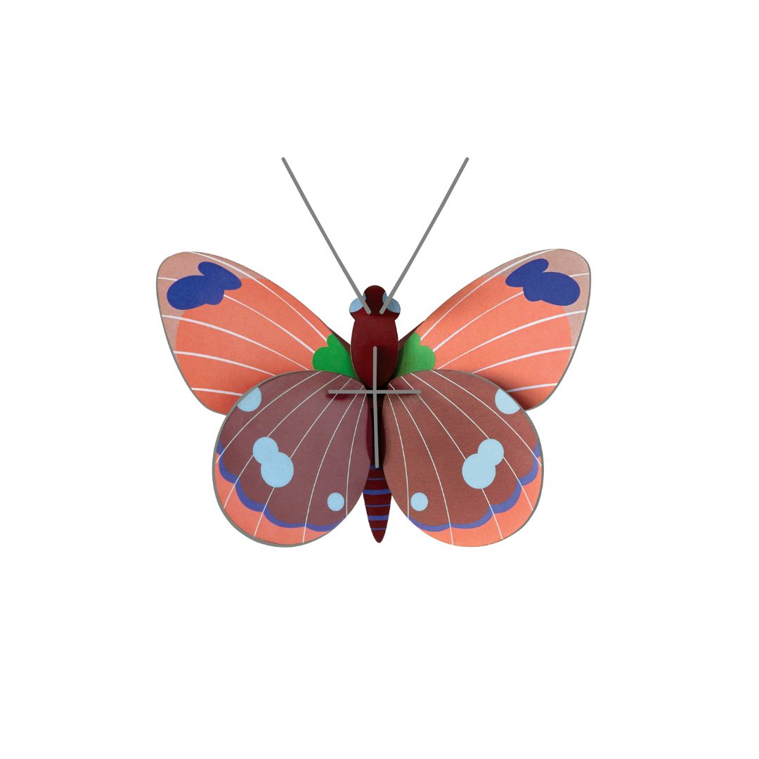 Studio ROOF Delias Butterfly – Ein Hauch von Magie für das Kinderzimmer