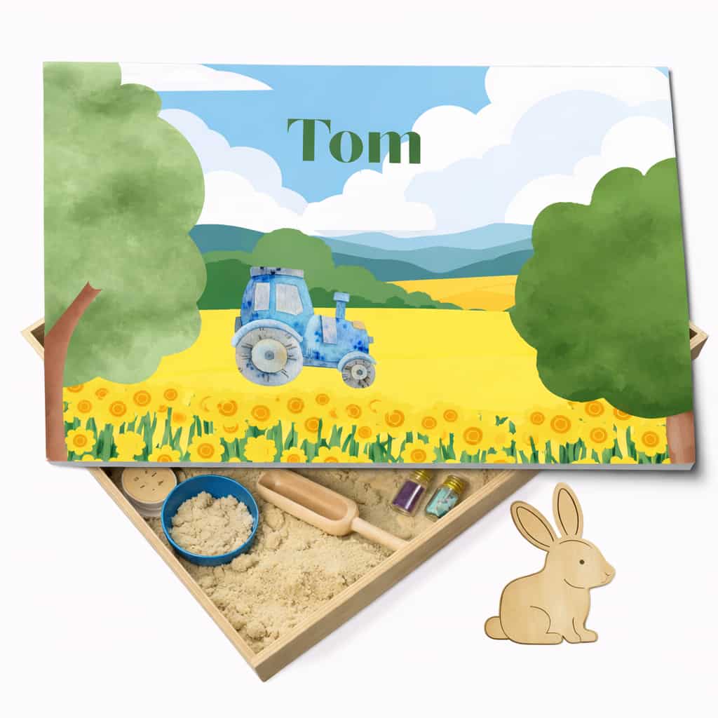 Holz-Spielwanne mit Deckel Bauerhof (Tom) – personalisierbar