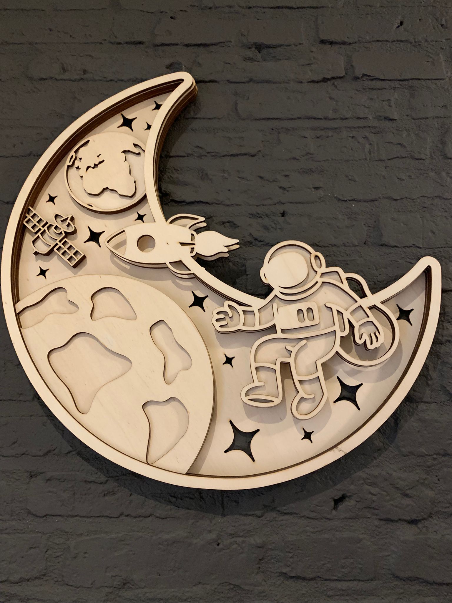 Holz-Wanddekoration – Mond | Thema Weltall