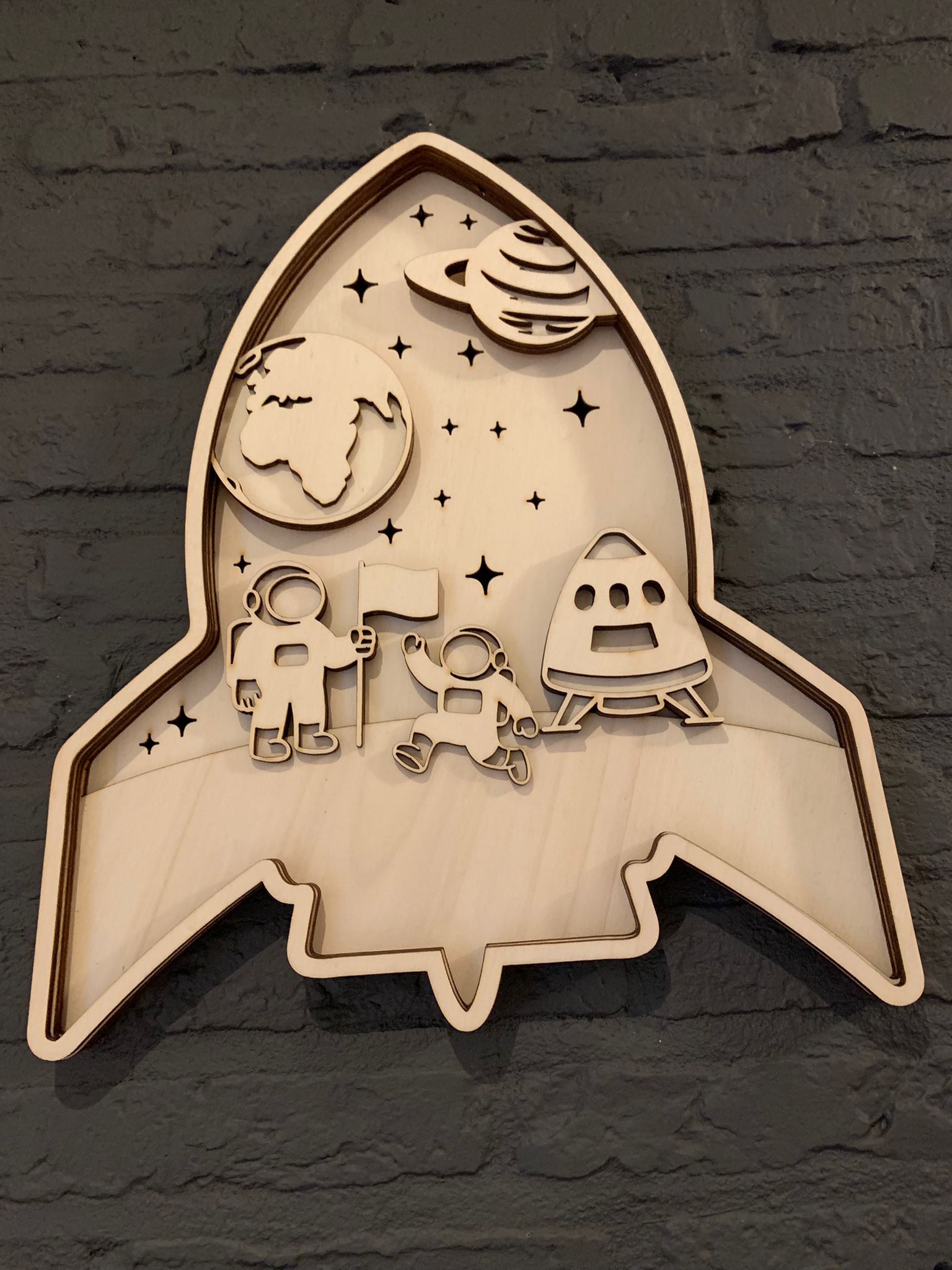 Holz-Wanddekoration – Rakete | Thema Weltall