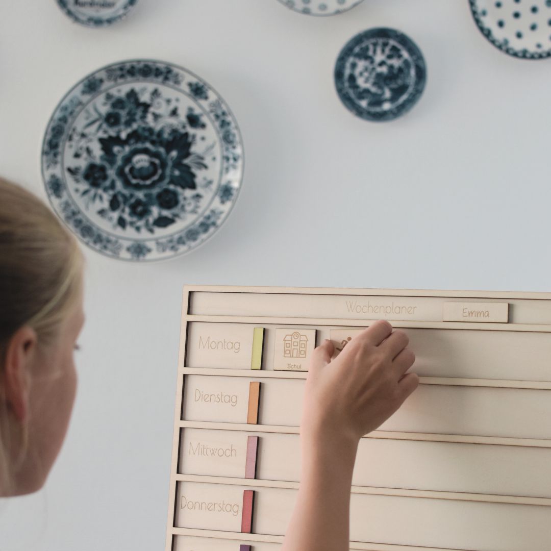 Holz-Wochenplaner – Gestalte eure individuelle Familienplanung